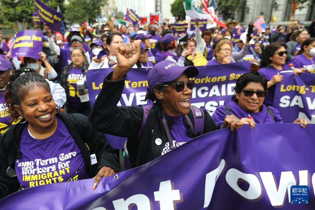 美国多地举行“五一”劳动节示威活动