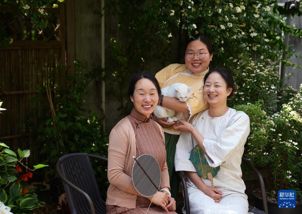 乡村里的旗袍工作室:一针一线“缝”梦想 乡村里的旗袍工作室:一针一线“缝”梦想