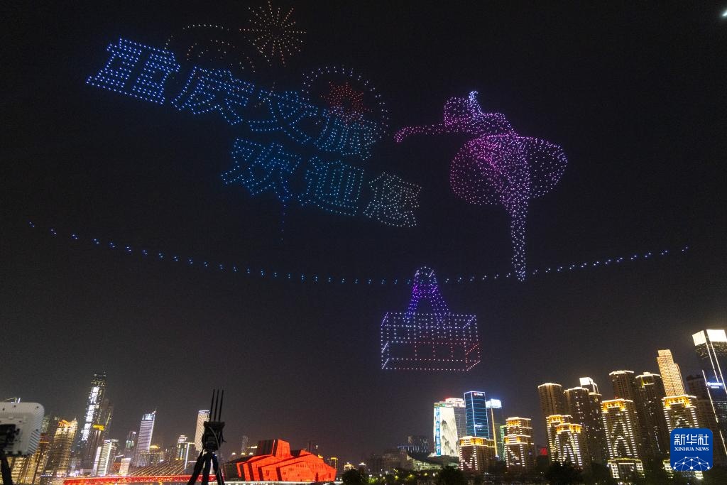 新职业故事丨无人机飞行工程师陆子祥：愿夜空“繁星”更璀璨