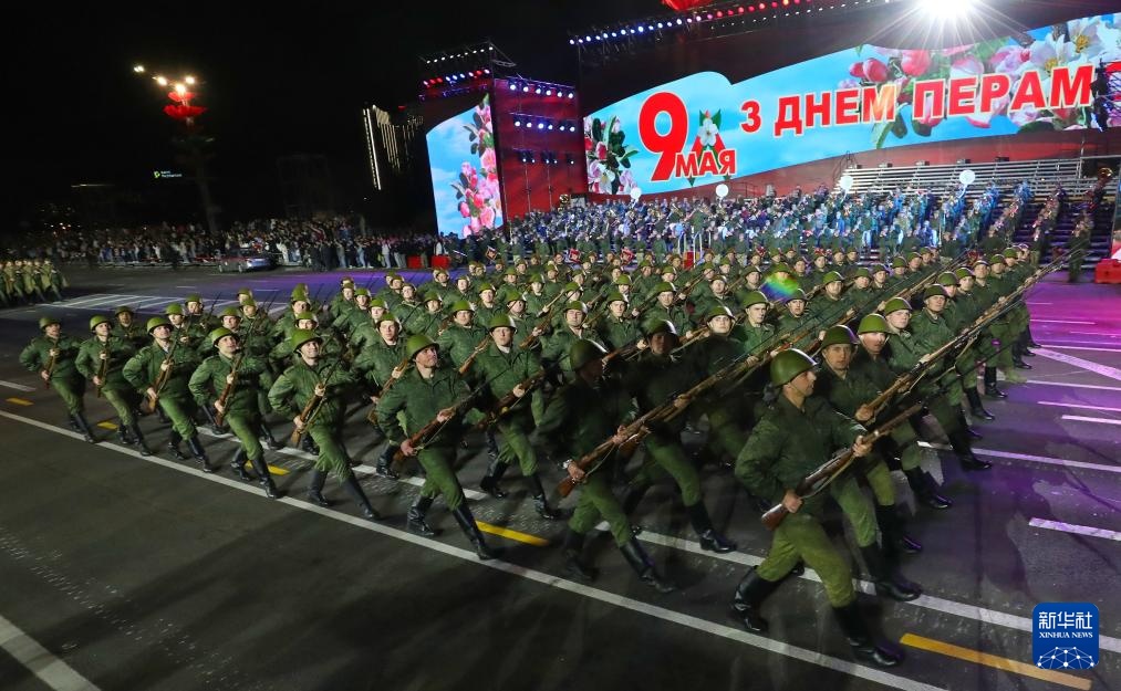 明斯克举行卫国战争胜利日阅兵式彩排 明斯克举行卫国战争胜利日阅兵式彩排
