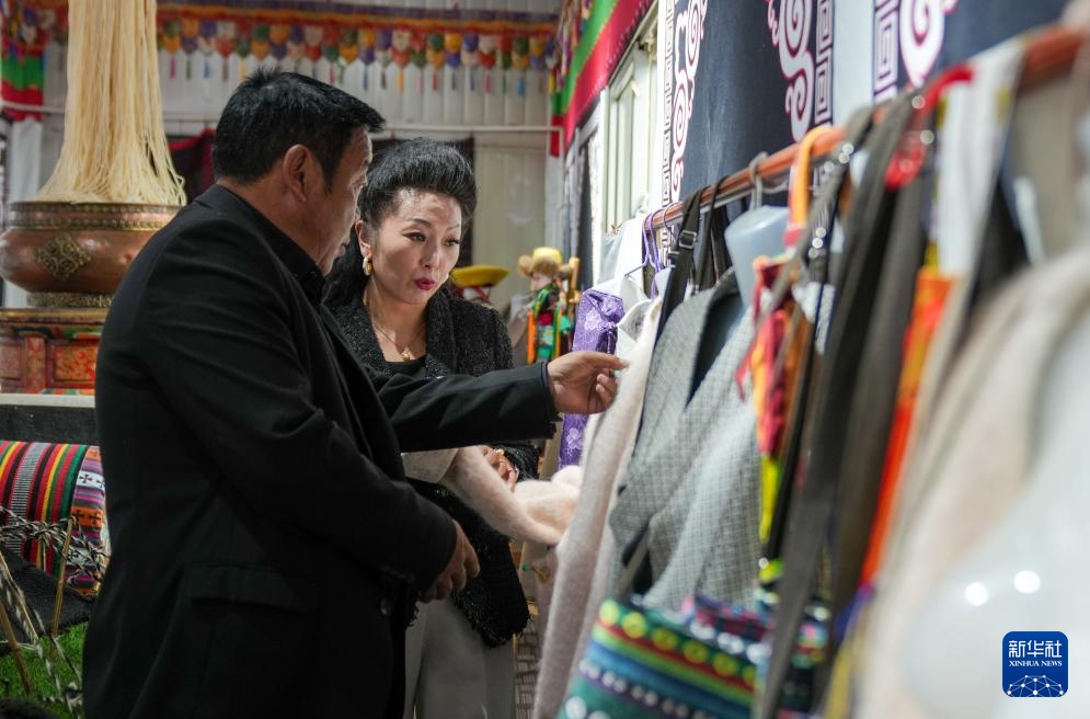 劳动者之歌|边巴卓噶:为3.6万学员托起就业创业梦 劳动者之歌|边巴卓噶:为3.6万学员托起就业创业梦