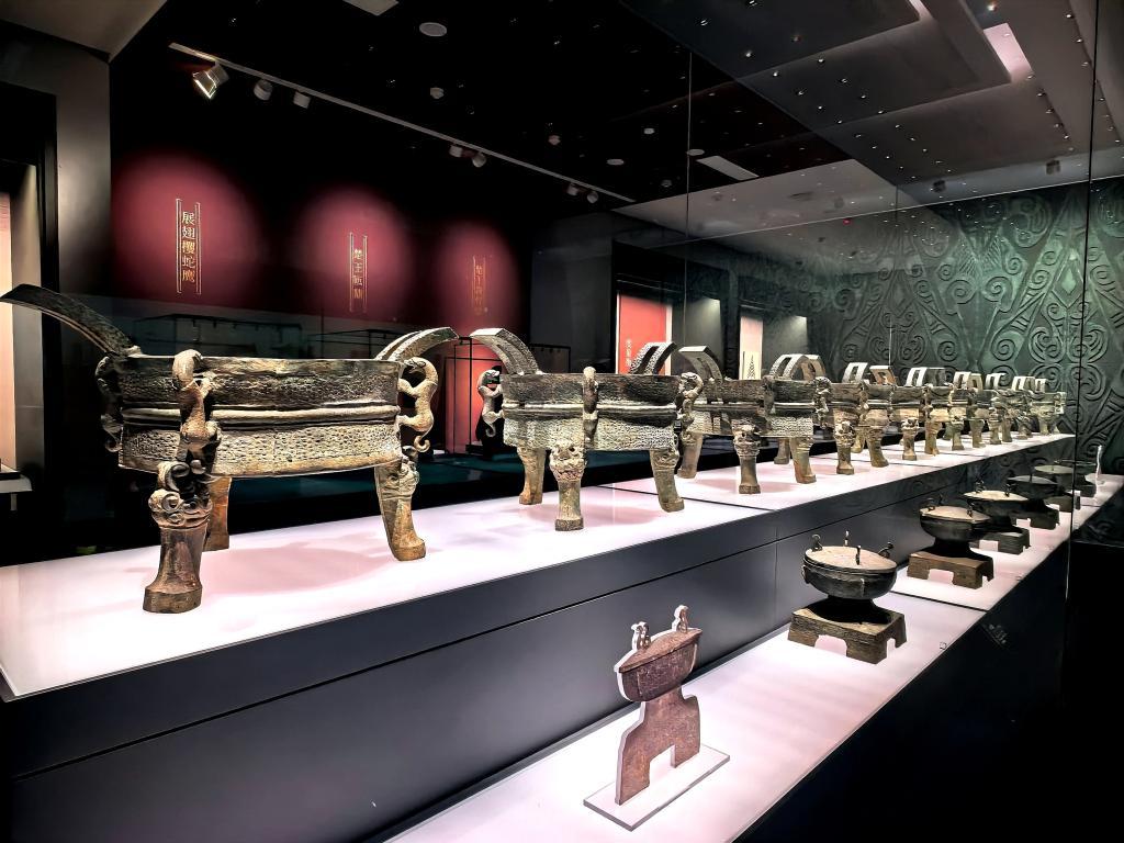 楚王熊悍鼎“返乡” 楚国“父子鼎”世纪重逢 楚王熊悍鼎“返乡” 楚国“父子鼎”世纪重逢