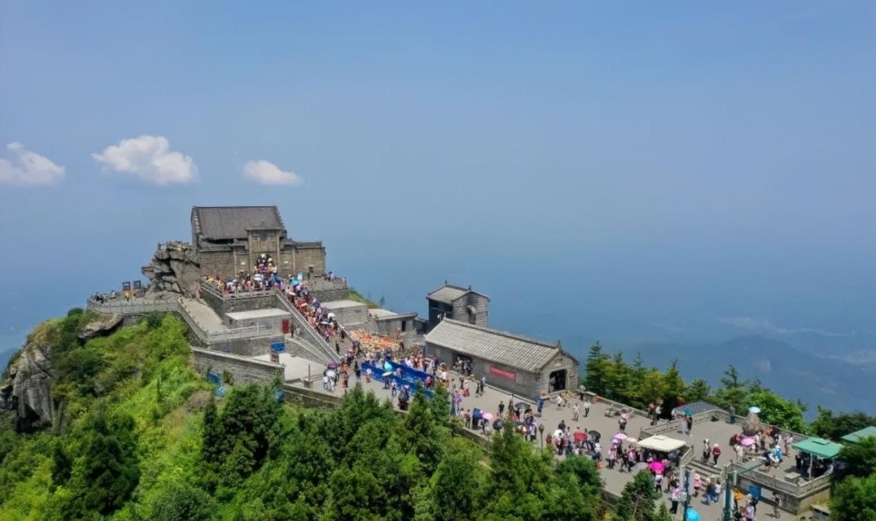 别跑空!湖南多个景区发布限流公告 别跑空!湖南多个景区发布限流公告