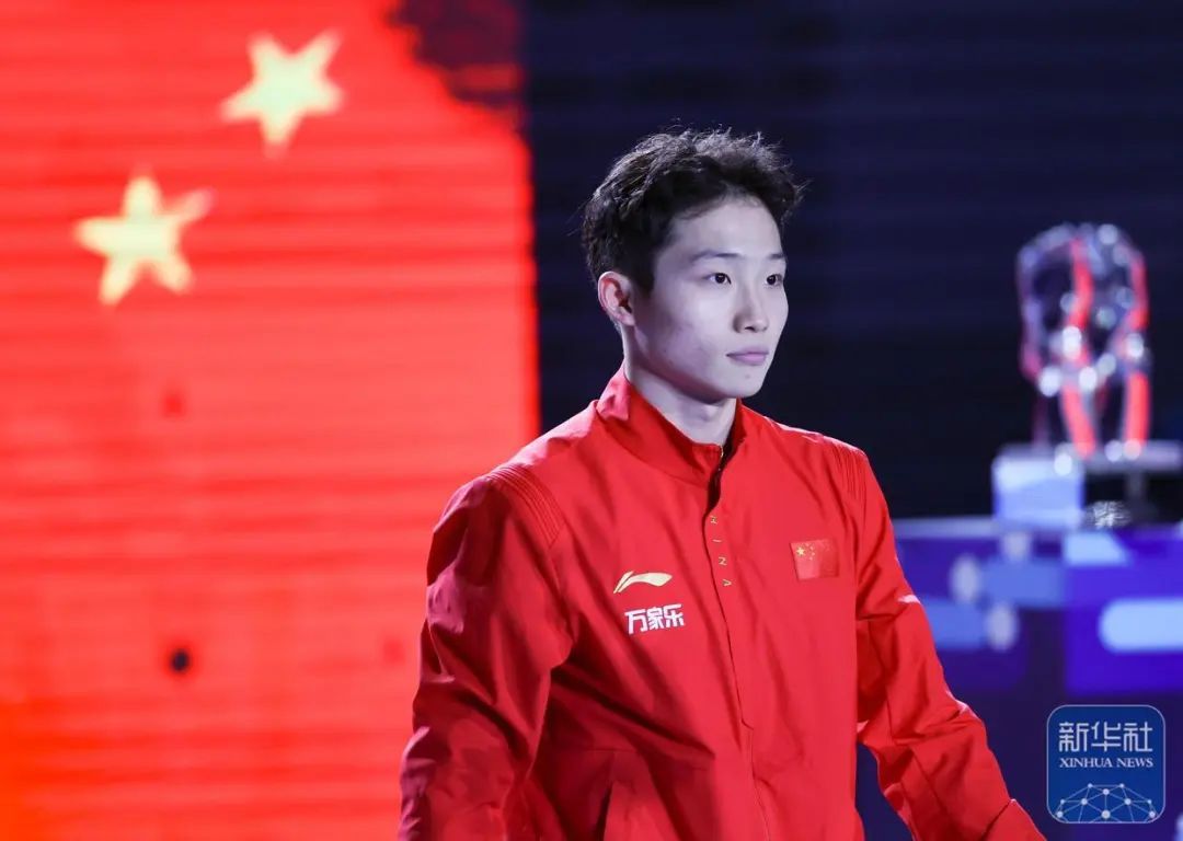 湖北运动员王宗源、郑九源包揽男子3米板冠亚军