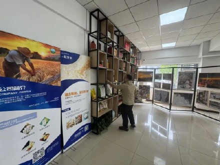 “五一”假期，北京一区开放政府停车场、推出共享食堂，记者现场探访