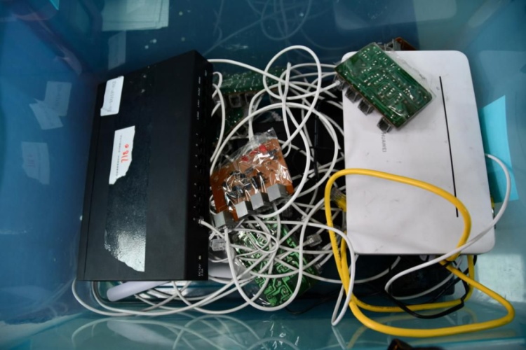 安装GOIP设备，向某等人被抓！