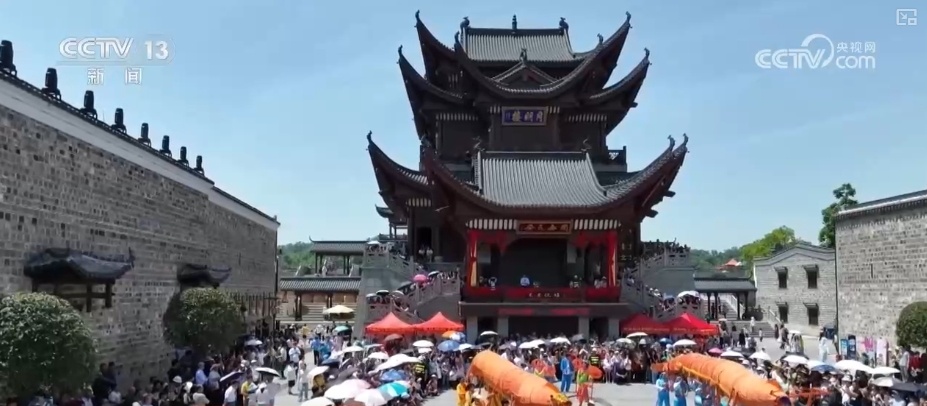 “车票+景区+酒店”织就辐射网 银发列车构建移动文化消费体验空间