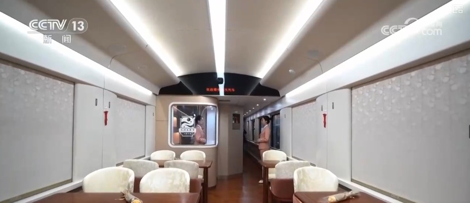 “车票+景区+酒店”织就辐射网 银发列车构建移动文化消费体验空间