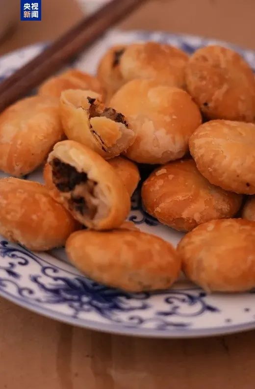 7000名游客挤爆政府食堂:这波“宠客”操作太棒了!多地宣布开放→ 7000名游客挤爆政府食堂:这波“宠客”操作太棒了!多地宣布开放→