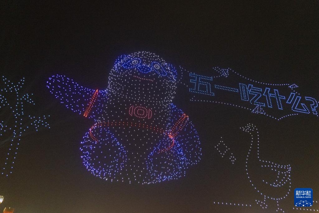 新职业故事丨无人机飞行工程师陆子祥：愿夜空“繁星”更璀璨