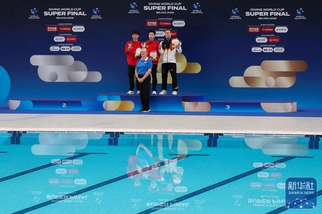 湖北运动员王宗源、郑九源包揽男子3米板冠亚军