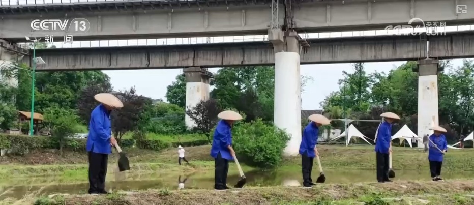 “工业+”“电影+”“夜游+”……玩出消费新花样 点亮假日经济新活力 “工业+”“电影+”“夜游+”……玩出消费新花样 点亮假日经济新活力