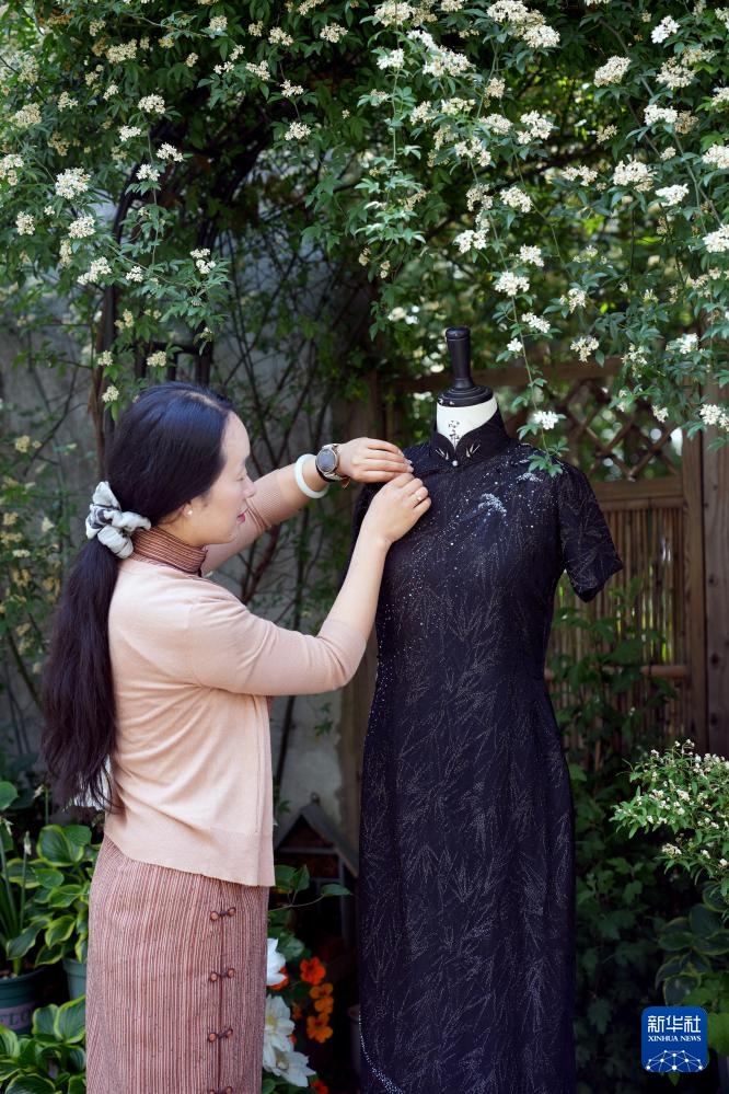 乡村里的旗袍工作室:一针一线“缝”梦想 乡村里的旗袍工作室:一针一线“缝”梦想
