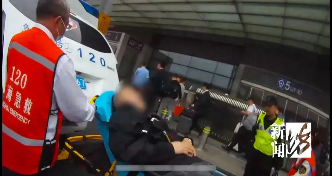 虹桥火车站紧急一幕!他们迅速出手,疏散人群…提醒 虹桥火车站紧急一幕!他们迅速出手,疏散人群…提醒