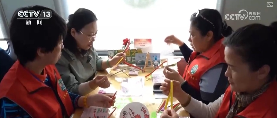 “车票+景区+酒店”织就辐射网 银发列车构建移动文化消费体验空间