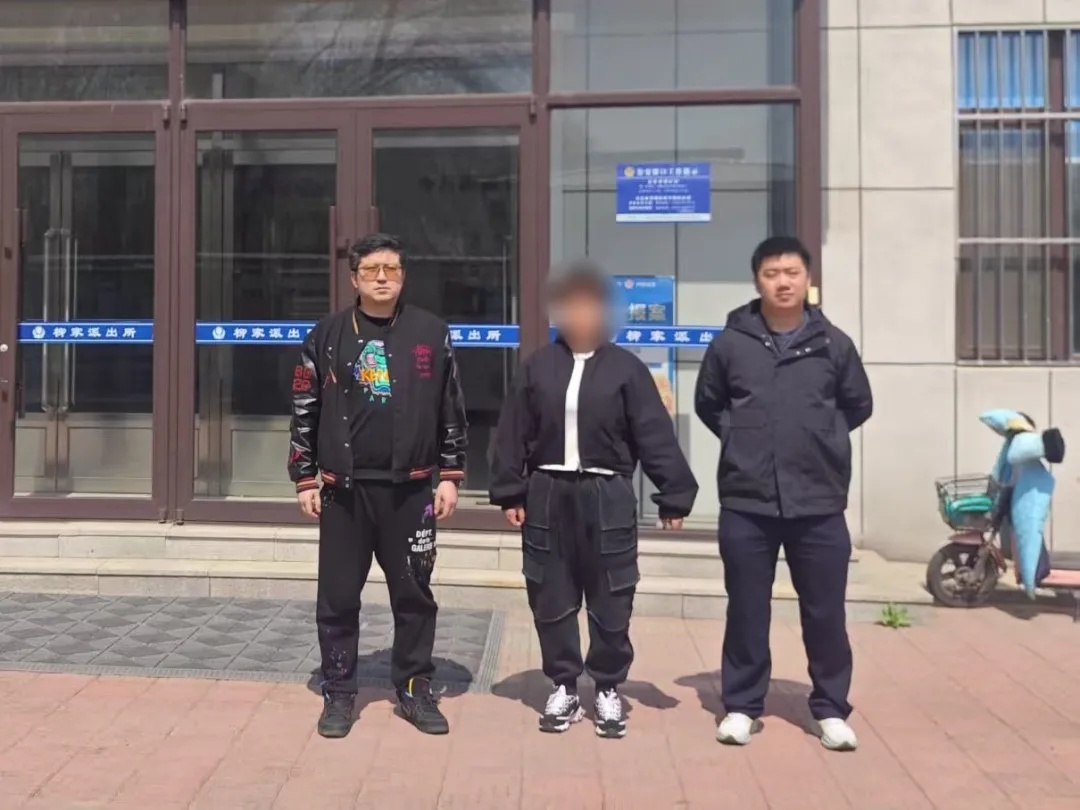 女友竟然有7重身份......