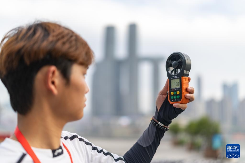 新职业故事丨无人机飞行工程师陆子祥：愿夜空“繁星”更璀璨