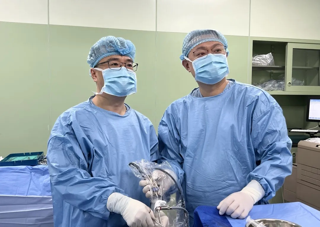 太蹊跷！上海阿姨一年间容貌大变，鼻子嘴巴都不对劲...医生警觉→