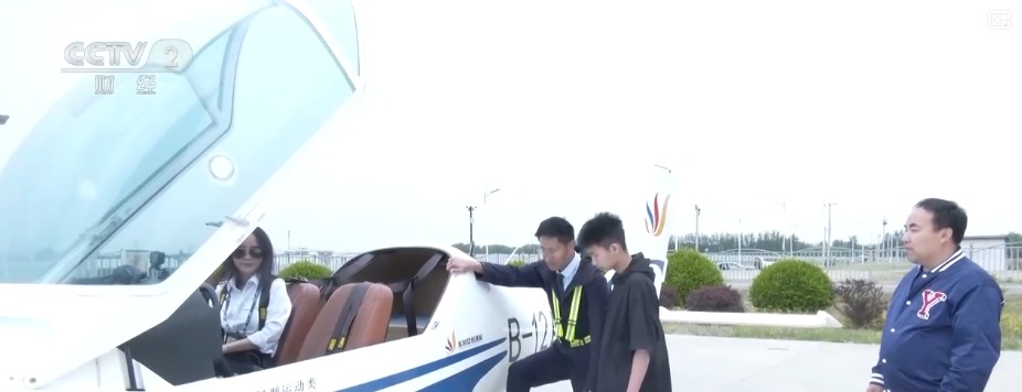多样文旅体验点亮“五一”假期 “文旅商体展”跨界联动引爆消费新热点