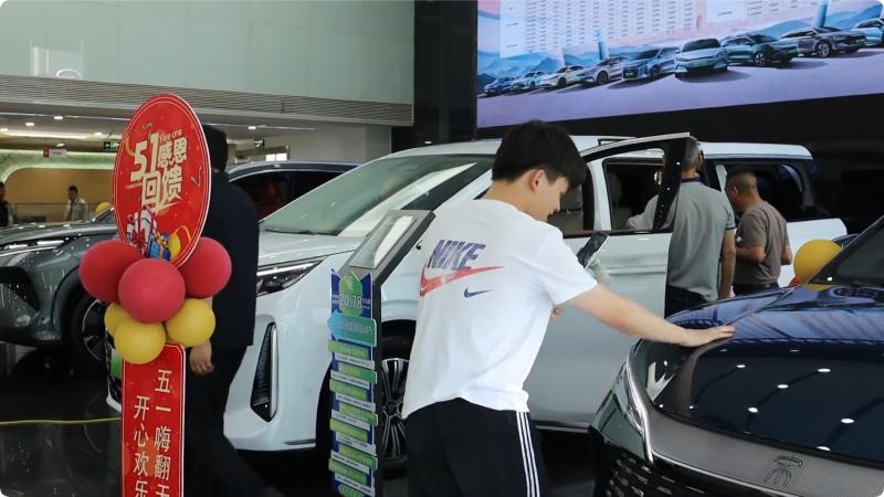 江西:打好政策组合拳 激发消费新动能 江西:打好政策组合拳 激发消费新动能