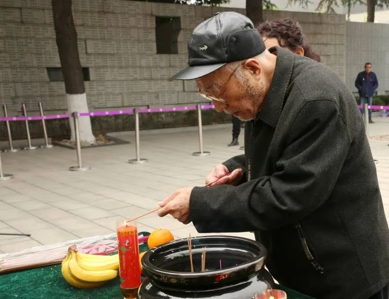 痛悼!仅剩27人…… 痛悼!仅剩27人……