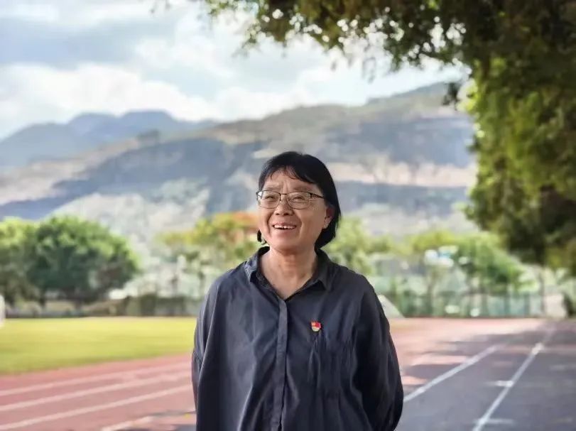 她们的青春来时路,每一步都算数! 她们的青春来时路,每一步都算数!