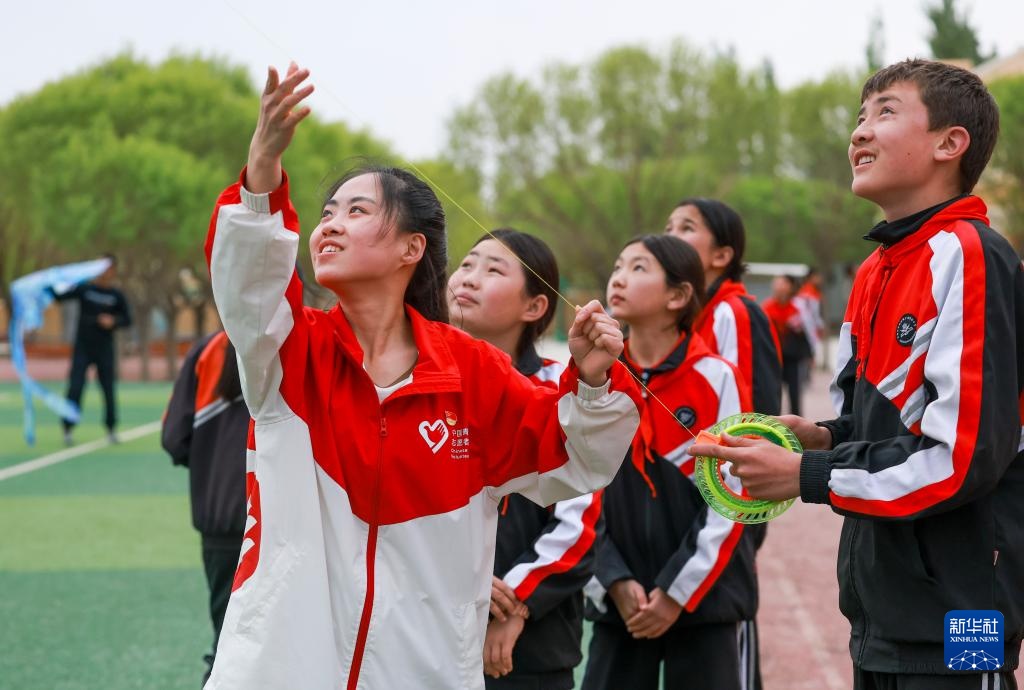 图片故事丨帕米尔高原上的蒲公英老师