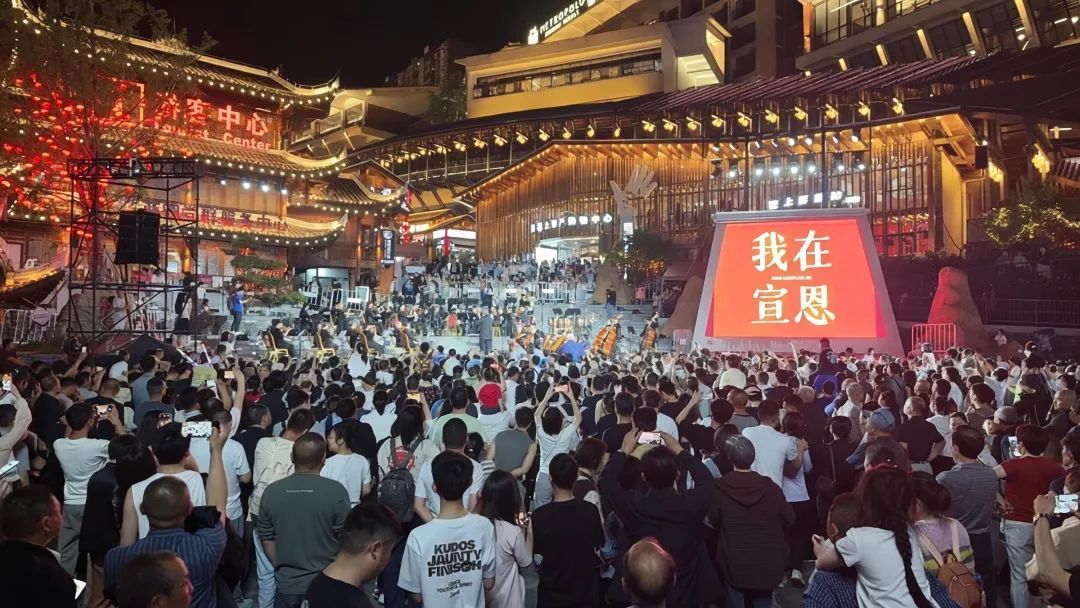 酒店爆满,游客免费入住局长家!网友吵翻了 酒店爆满,游客免费入住局长家!网友吵翻了