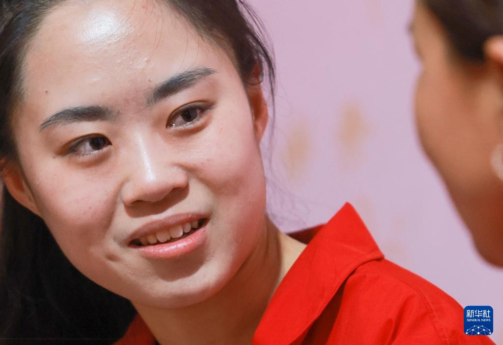 图片故事丨帕米尔高原上的蒲公英老师