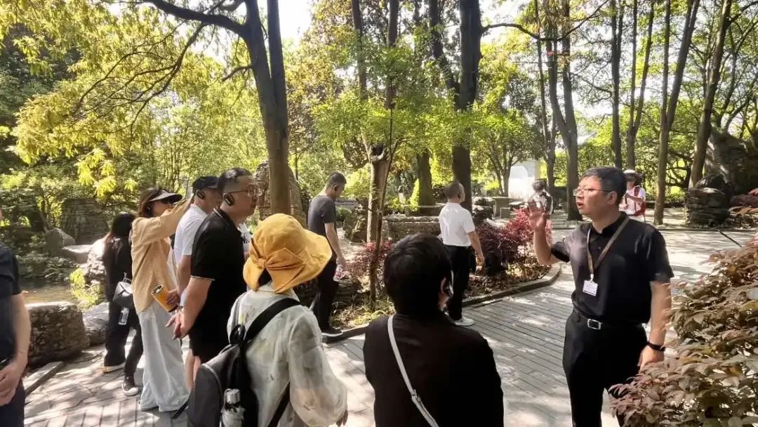 “去年考了导游证”，浙江一市文旅局长亲自带团