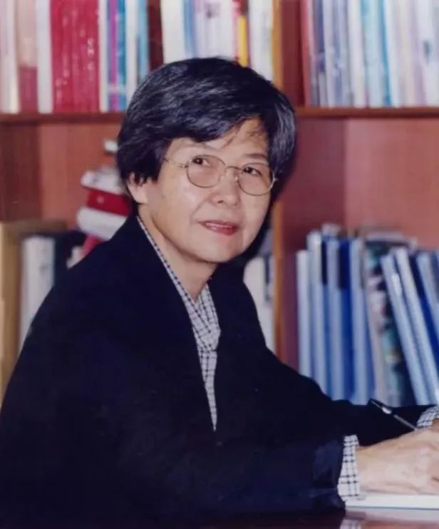 她们的青春来时路,每一步都算数! 她们的青春来时路,每一步都算数!