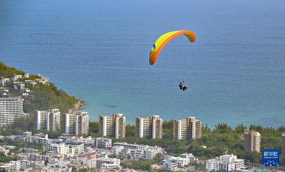 海南：低空旅游搅热假期
