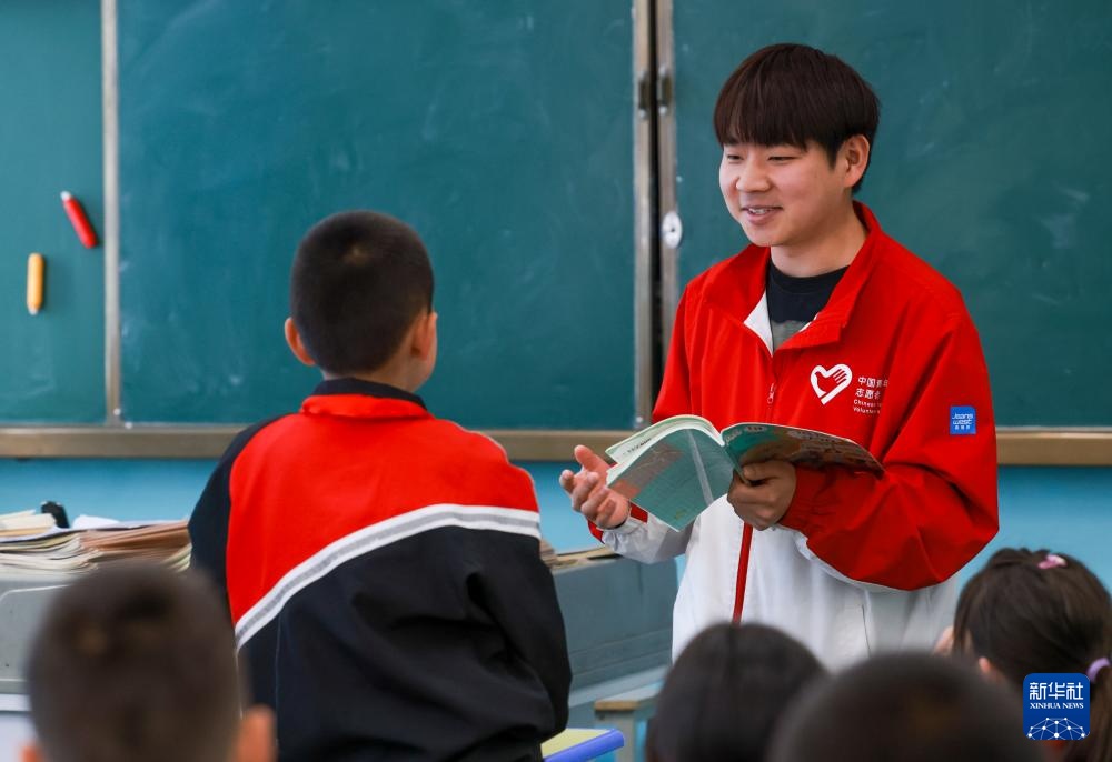 图片故事丨帕米尔高原上的蒲公英老师