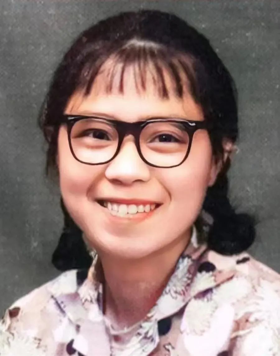 她们的青春来时路,每一步都算数! 她们的青春来时路,每一步都算数!