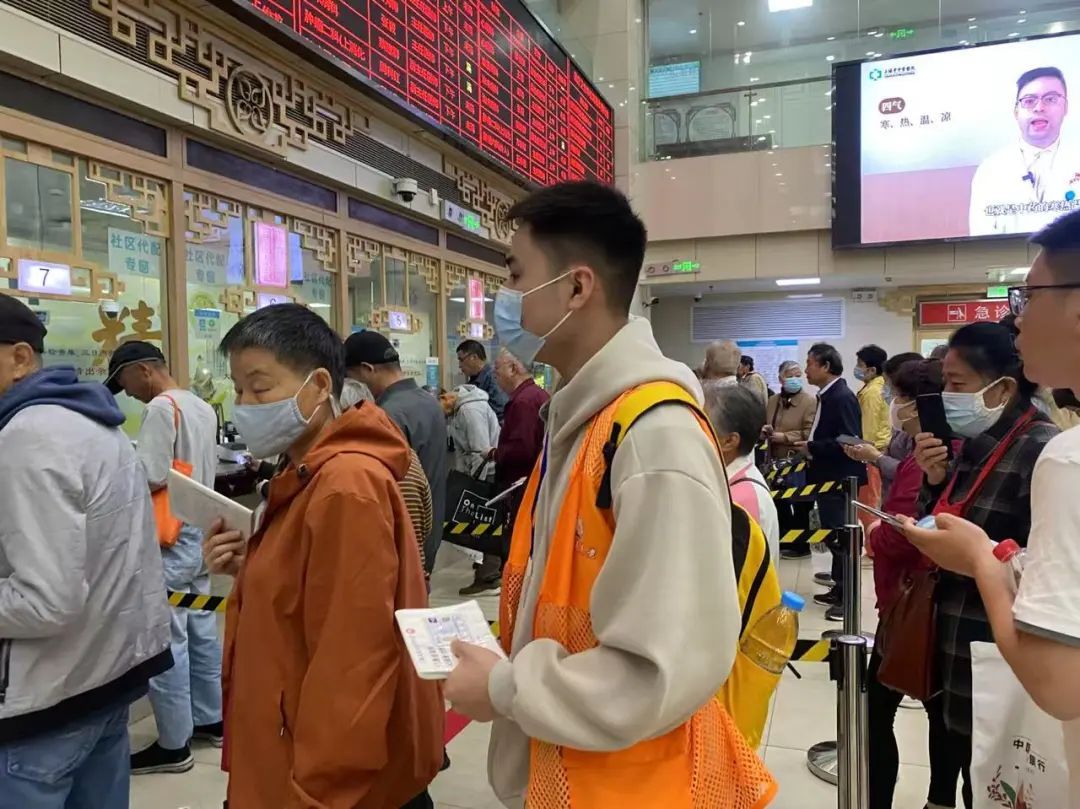 上海确认:正在试点!需求暴涨,男护士决定转行…爷叔激动:试了一次,就一发不可收拾 上海确认:正在试点!需求暴涨,男护士决定转行…爷叔激动:试了一次,就一发不可收拾