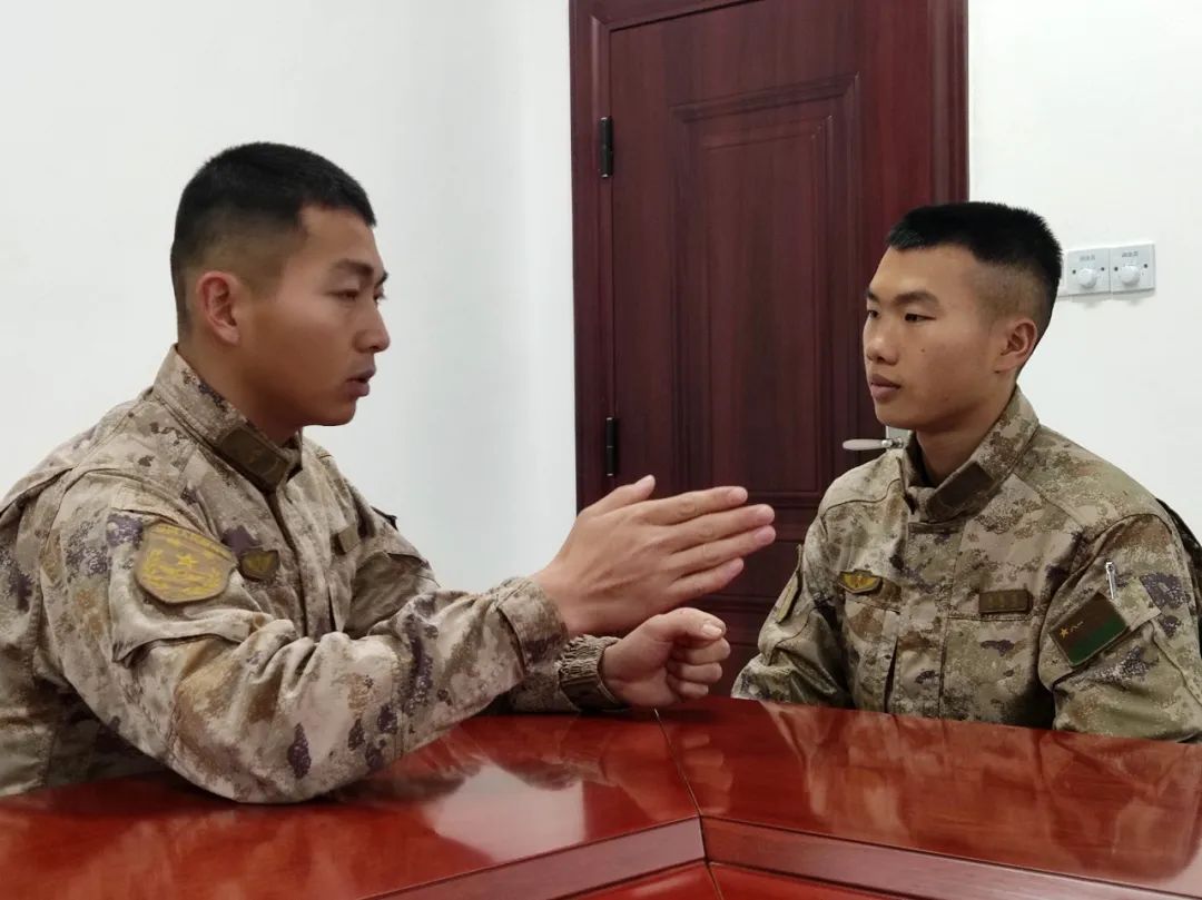 休假瞒着全连辗转2000公里,他只为了这件事…… 休假瞒着全连辗转2000公里,他只为了这件事……