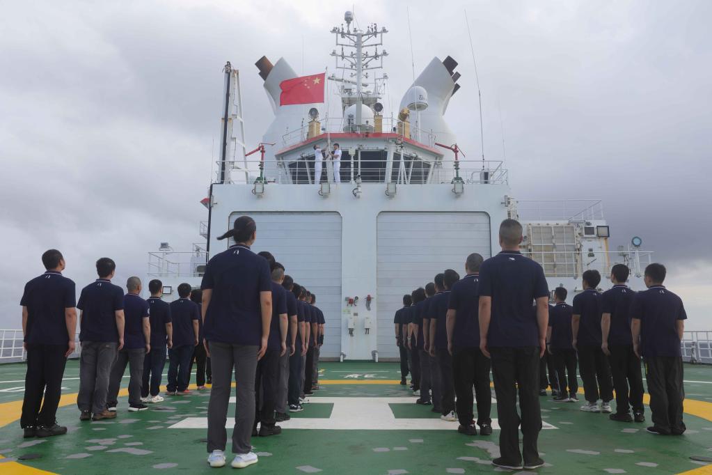 探索极地的青年们