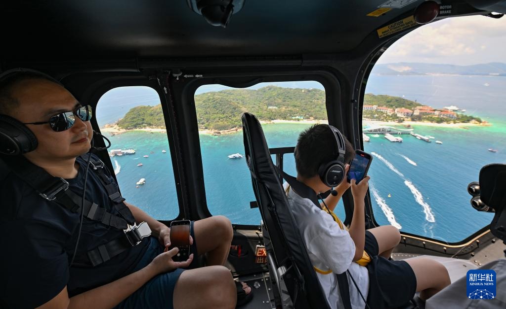 海南：低空旅游搅热假期