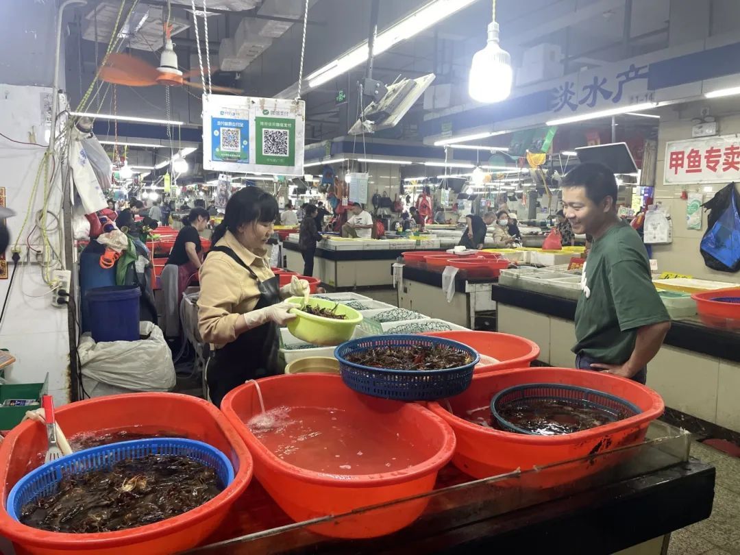 价格腰斩！一天卖出200多斤，这种美味正大量上市！老板：再等等，还会降