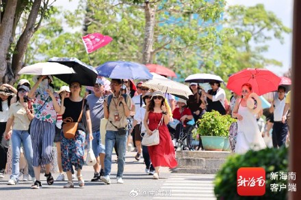 “五一”假期尾声,三亚景区热度不减 “五一”假期尾声,三亚景区热度不减