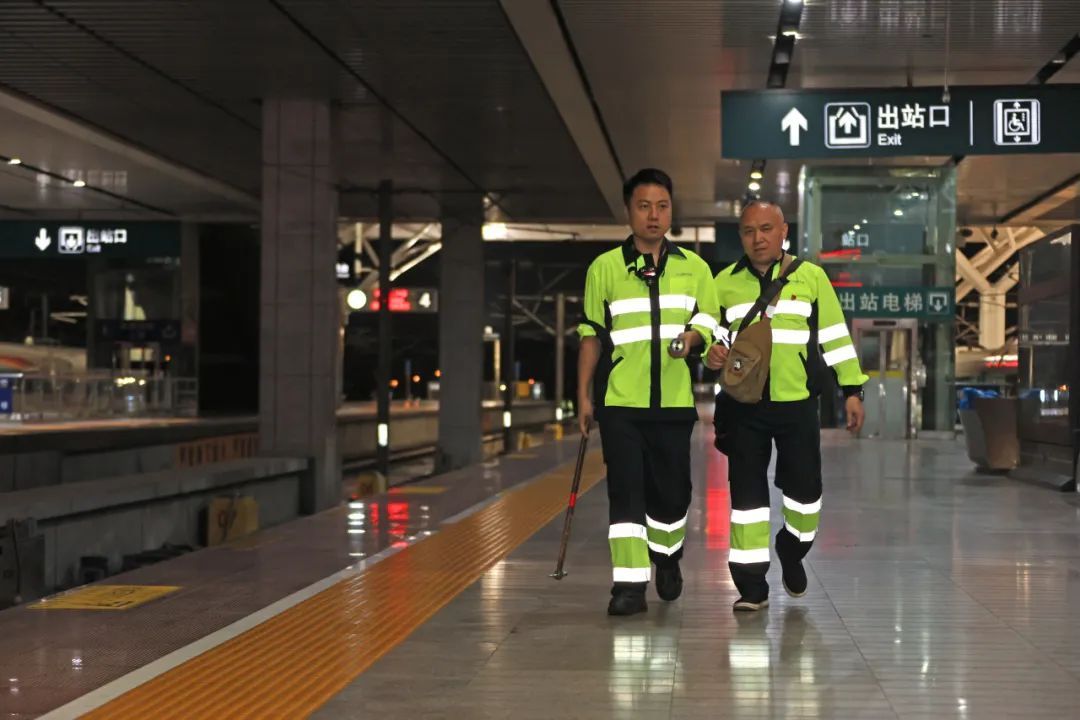累计超15公里！“步行侠”们的夜生活是什么样？