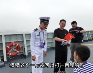 “你们数过真能发射一万发吗？”萌娃灵魂发问，战士猝不及防！