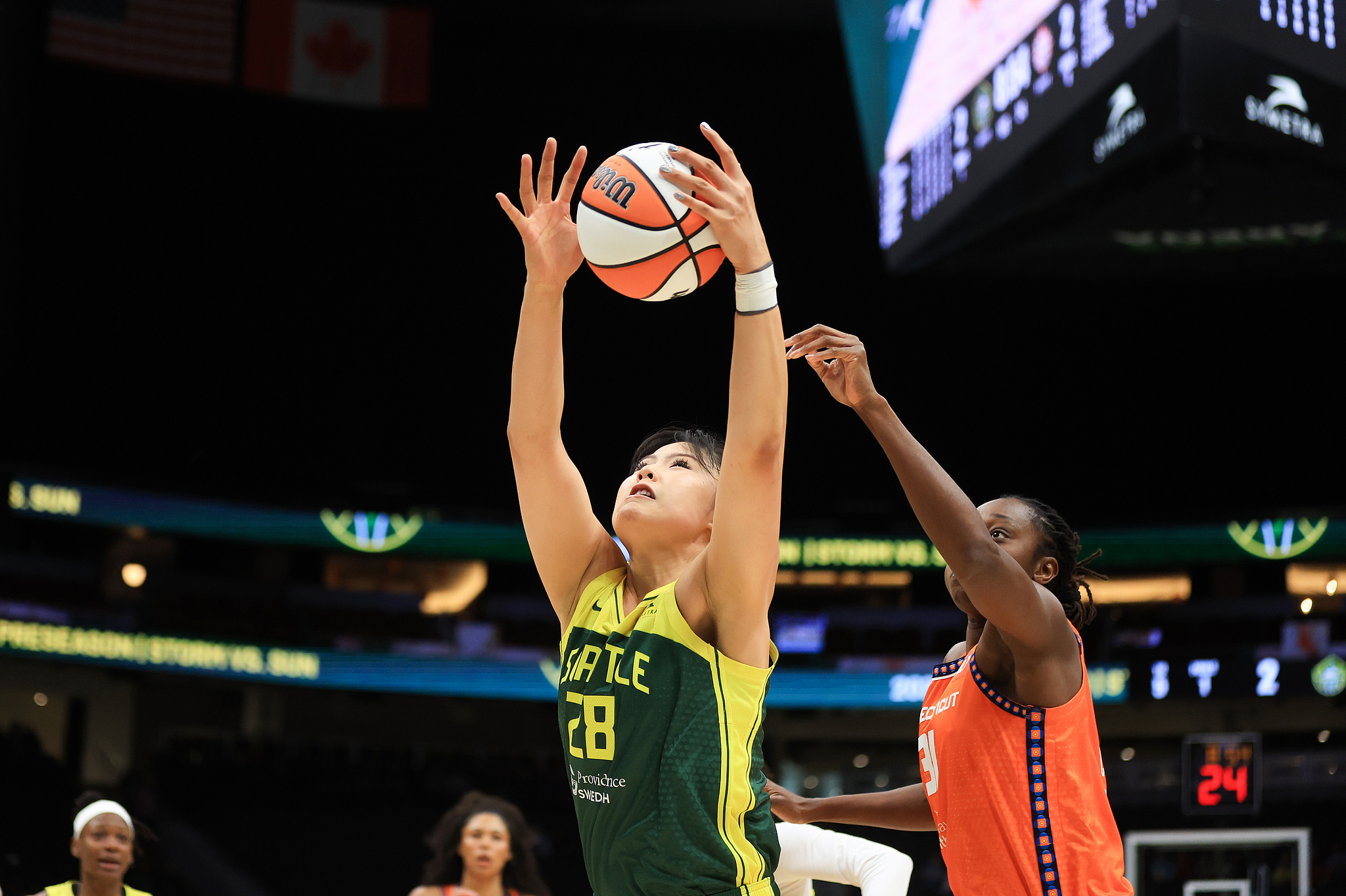 WNBA季前赛：李月汝风暴队首秀15+10 风暴大胜水星