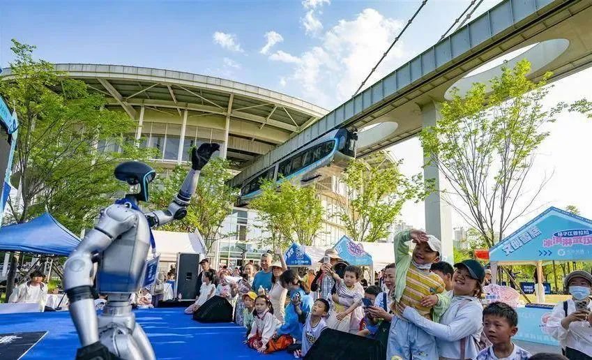 武汉这个网红打卡点,客流量连创新高 武汉这个网红打卡点,客流量连创新高