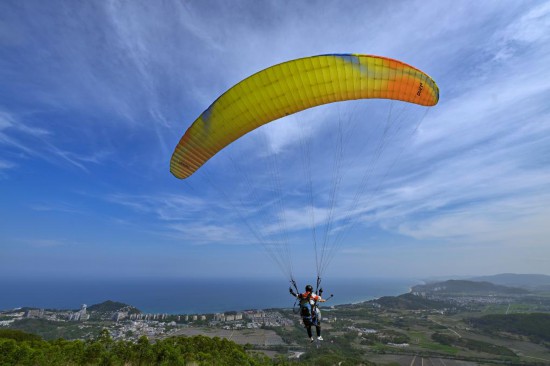 中国热带海岛低空旅游“飞”出新天地 中国热带海岛低空旅游“飞”出新天地