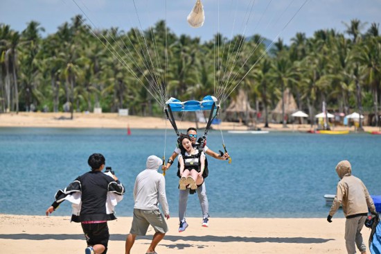 中国热带海岛低空旅游“飞”出新天地 中国热带海岛低空旅游“飞”出新天地
