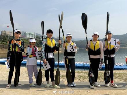 成都9岁女生获皮划艇U12三项冠军 成都9岁女生获皮划艇U12三项冠军