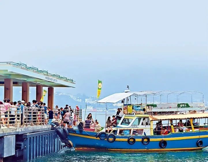 访港人数不断飙升,多元化旅游大受欢迎 访港人数不断飙升,多元化旅游大受欢迎