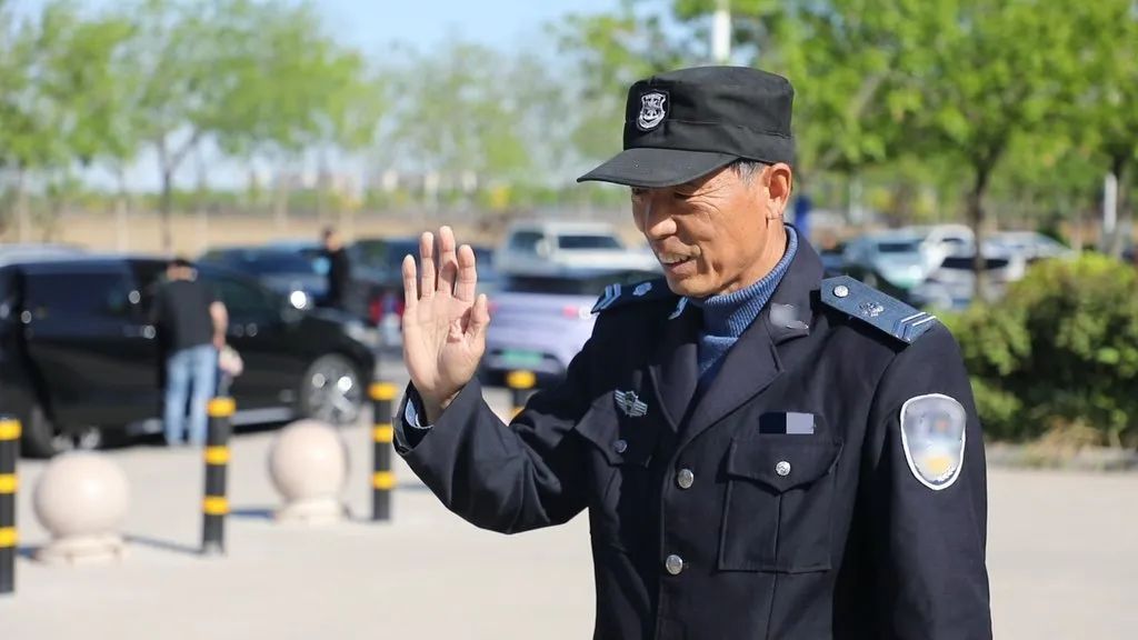 保安爷爷的“人脸识别超能力”:幼儿园400多个娃,都认识! 保安爷爷的“人脸识别超能力”:幼儿园400多个娃,都认识!