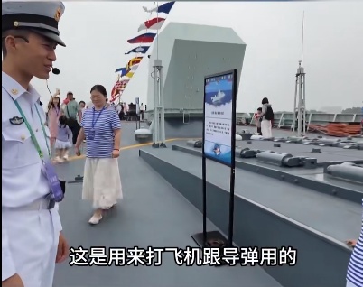 “你们数过真能发射一万发吗？”萌娃灵魂发问，战士猝不及防！